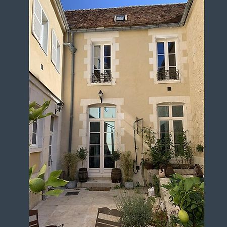 Maison Des Pilastres Au Coeur D'Auxerre Exterior foto